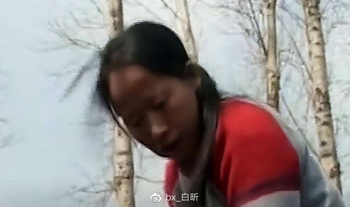 1995年，吉林农妇好心救毒蛇，多次放生却赖着不走，一养就是12年休闲区蓝鸢梦想 - Www.slyday.coM