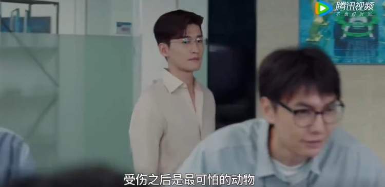 张翰新剧《东八区的先生们》再陷争议,网友呼吁:侮辱女性快下架休闲区蓝鸢梦想 - Www.slyday.coM 张翰新剧《东八区的先生们》再陷争议,网友呼吁:侮辱女性快下架休闲区蓝鸢梦想 - Www.slyday.coM