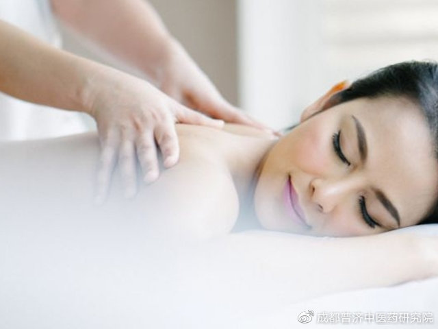 哪家成都供卵中心好(按摩有哪些好处?应该怎么按呢?成都普济中医肿瘤医院杨成平分享)