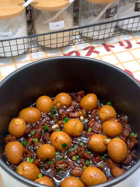 打工人下班如何快速吃上饭可乐卤肉饭做法教程
