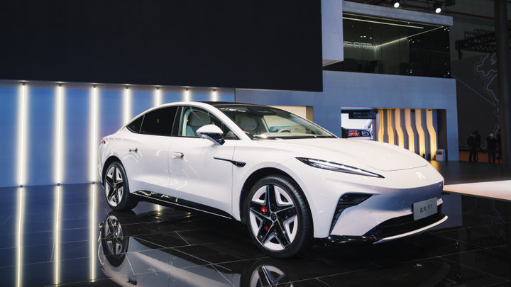 【上海车展直击】抢滩头，占赛道，上汽集团发布新能源三年规划