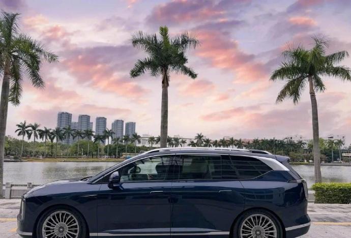 昊铂HL增程版试驾：30万内增程SUV动力续航配置佳