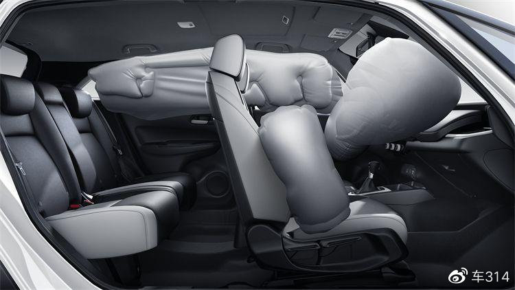 代步首选小型车 比亚迪海豚和本田飞度 选谁合适?