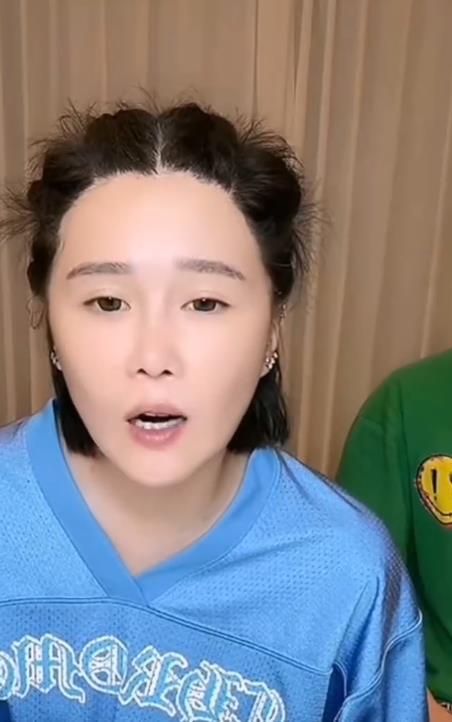 球球患抑郁症原因：从小成长环境单纯，难以承受网友恶意攻击
