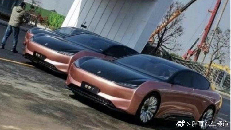 恒大恒驰实拍谍照曝光了。这是概念成直接搬出来了