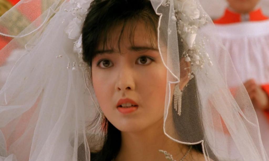 周慧敏是90年代我们心目中的"清纯玉女.