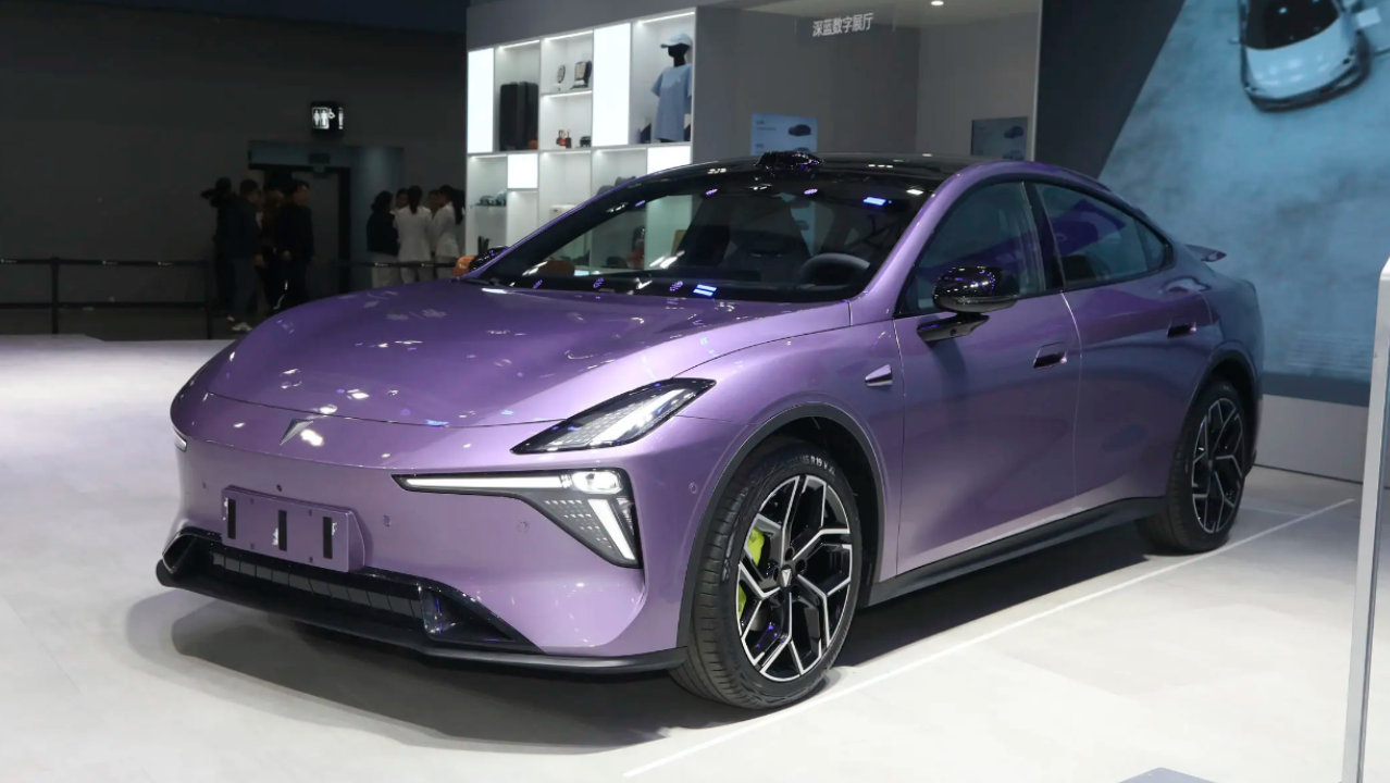 13.29万起！深蓝L06车长4米83，5.9秒破百，还配激光雷达和电尾翼