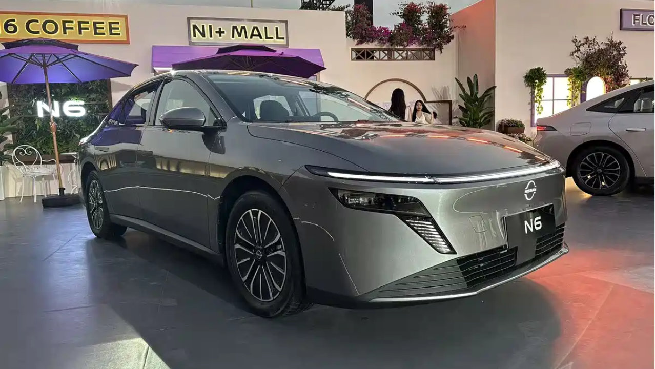 秦L要慌，这台合资插混车9.19万起，纯电续航180km