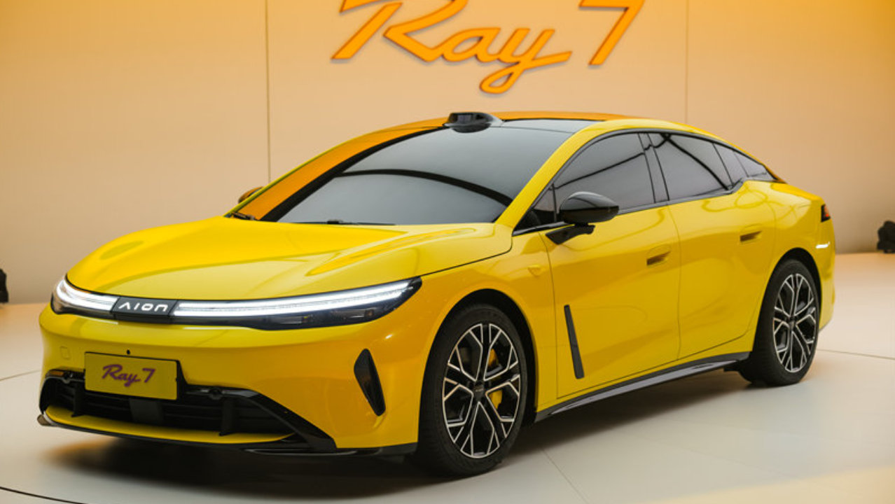 造年轻人喜欢的时尚性能车：埃安Ray7能挑战小米SU7吗？