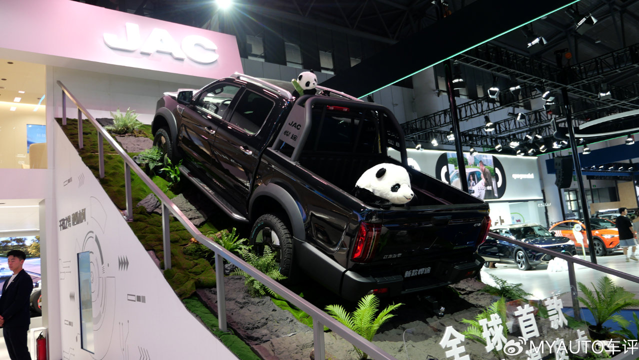 成都车展实拍新款悍途 谁说诗和远方只适合SUV