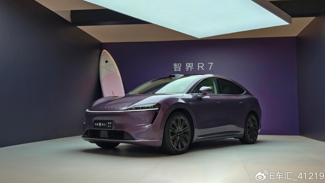 智界R7上市一个月,20城同步交车 智界R7上市一个月,20城同步交车