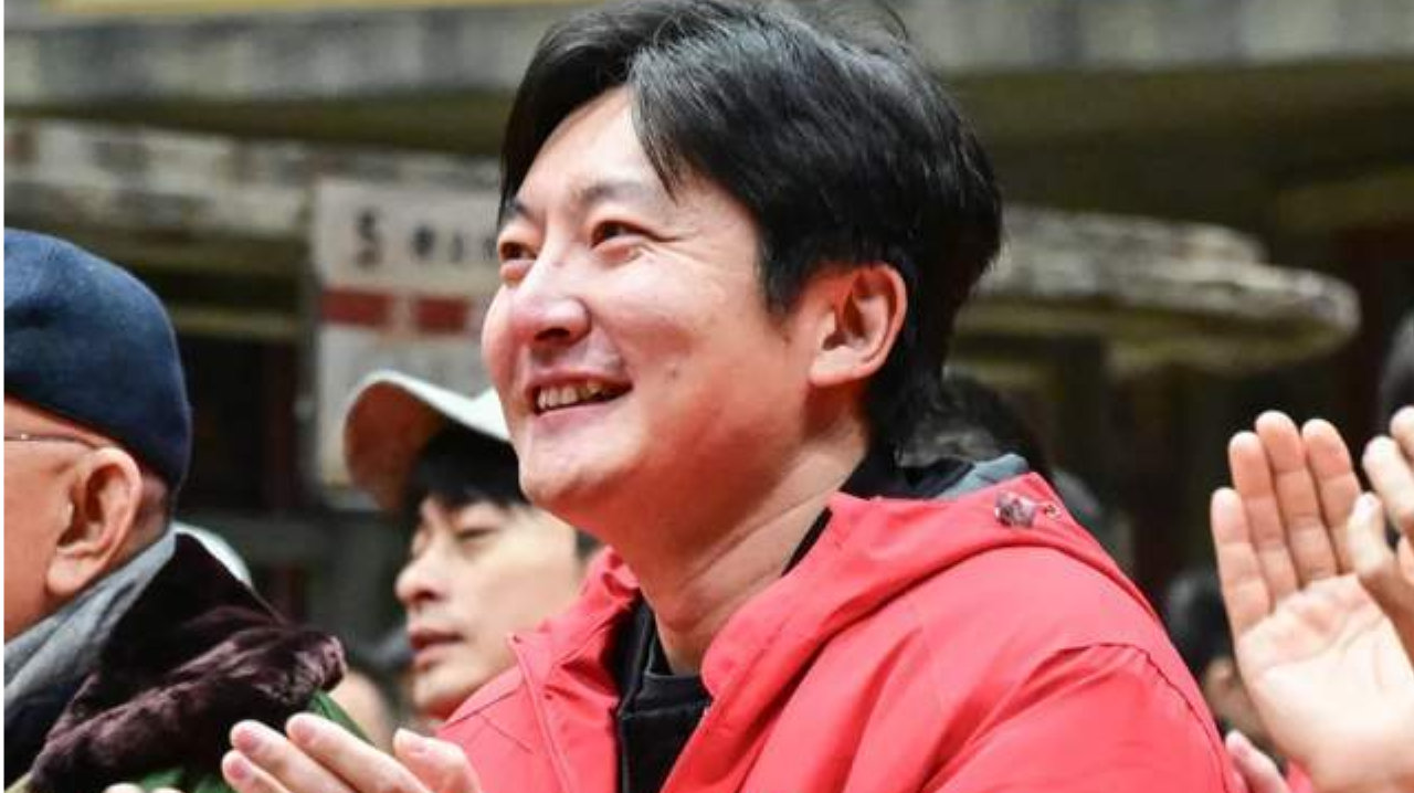 央八押宝年代喜剧《老舅》，“窝囊废”郭京飞上演东北人爆笑创业