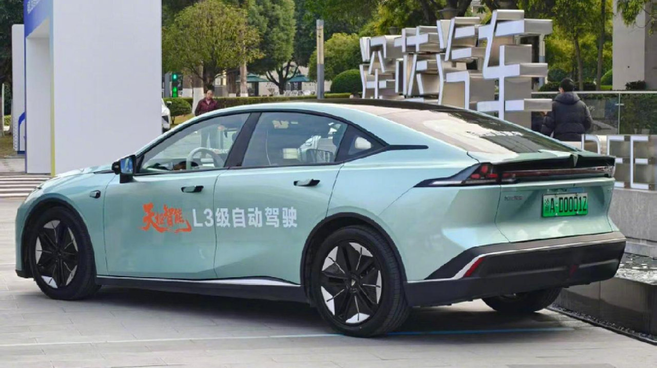 瞄准春节购车旺季，深蓝汽车发布多项购车新政策