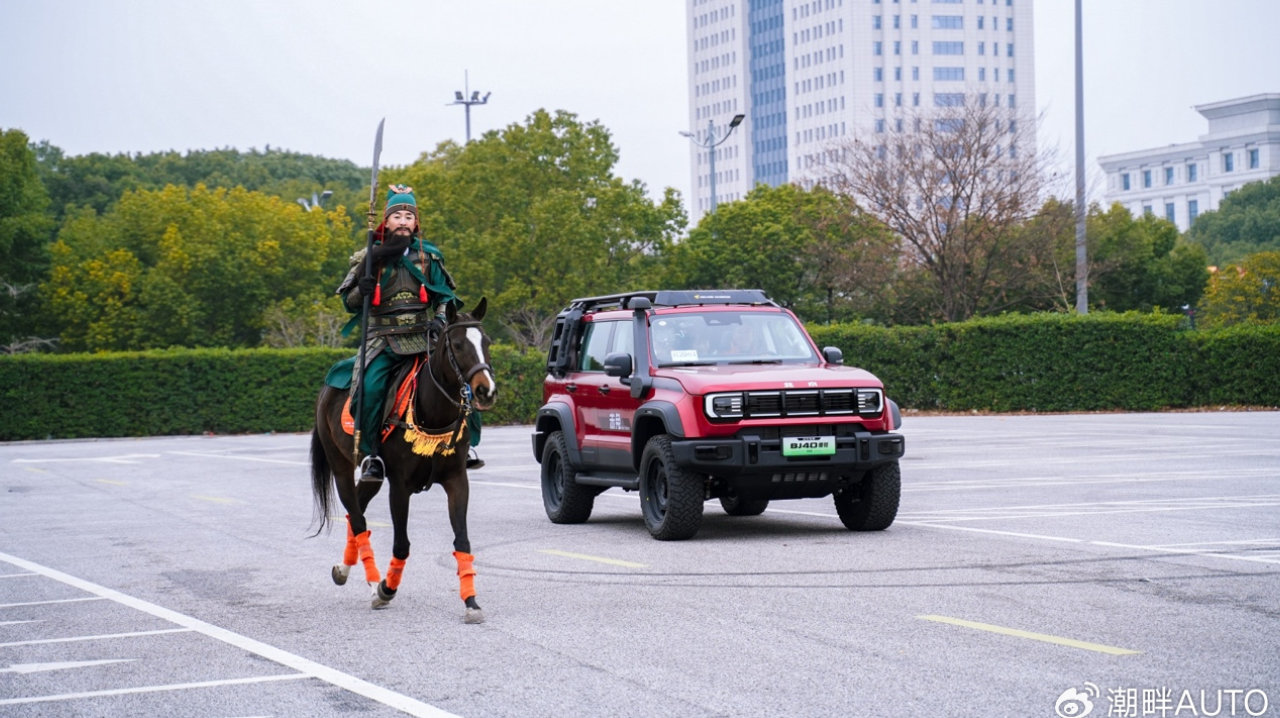 三箭齐发 分层破局｜BJ40家族焕新重构越野市场格局