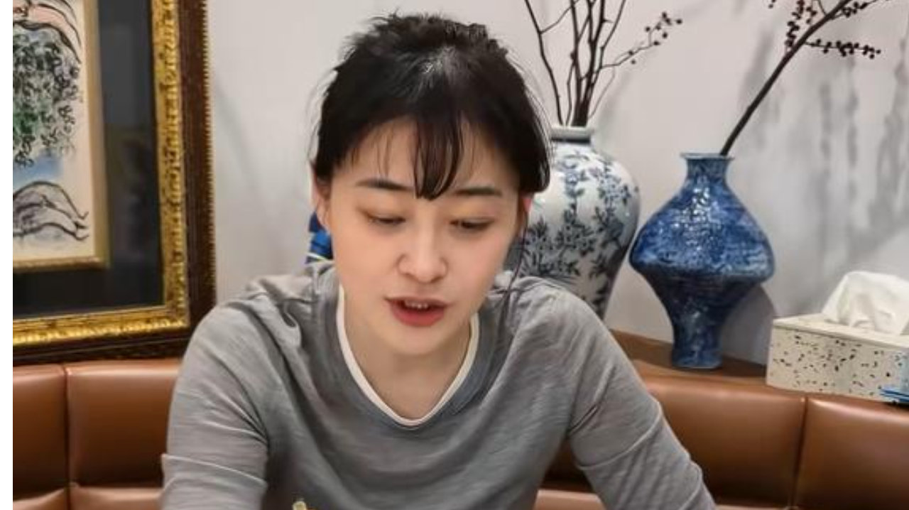 50岁梅婷晒与公婆居家日常，婆婆拎着六个菜和50个馄饨上门