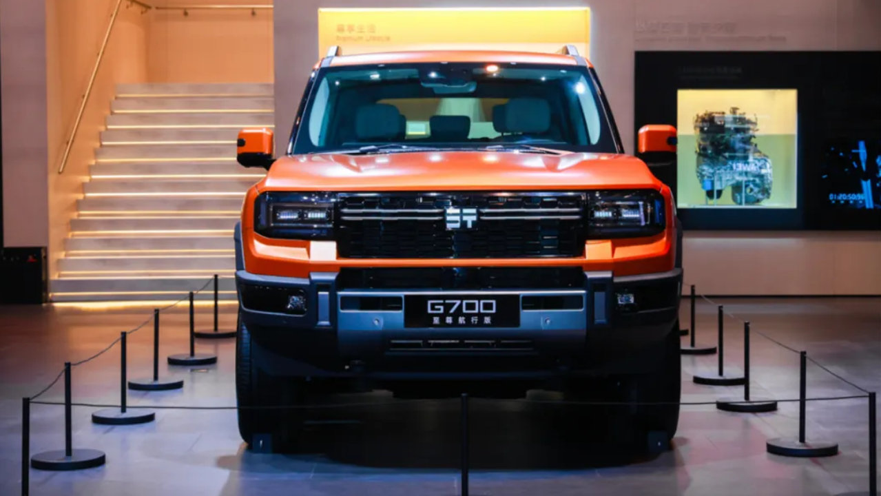 广州车展：纵横G700环塔版披“烈焰战袍”强势登场