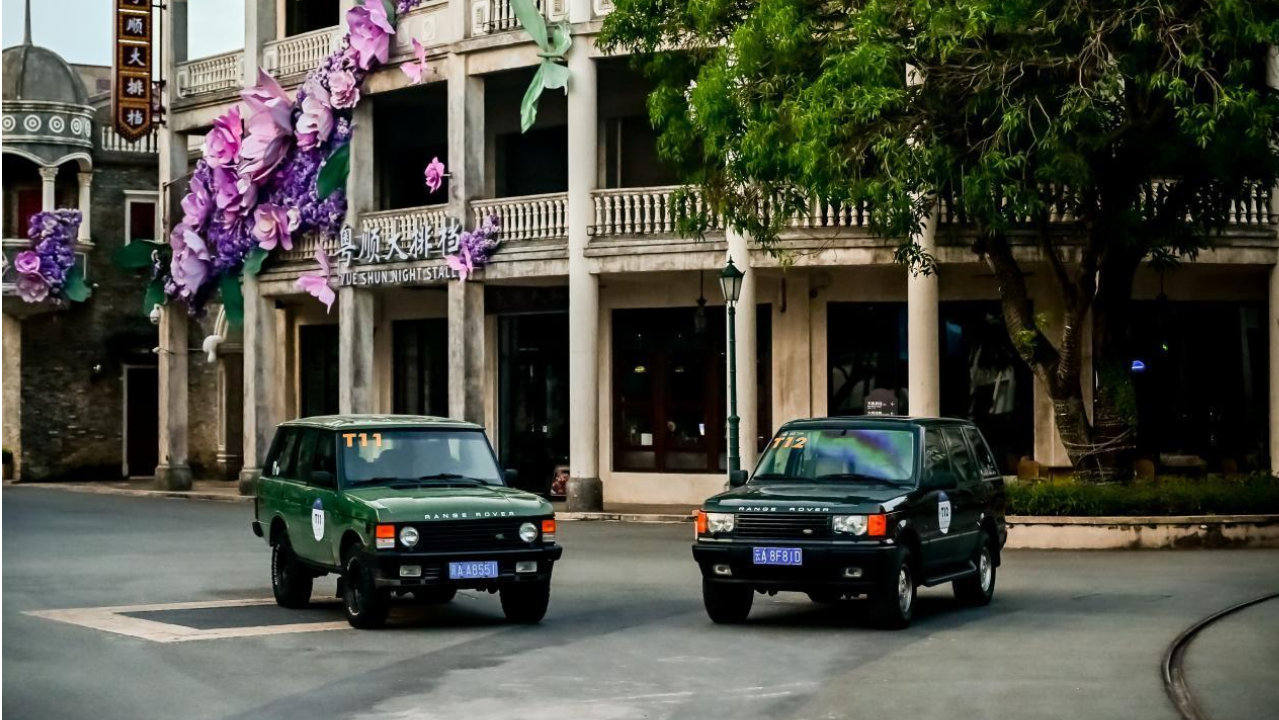 从皇室检阅到时代巅峰：在1000 MIGLIA行千里中重读揽胜的英伦血统