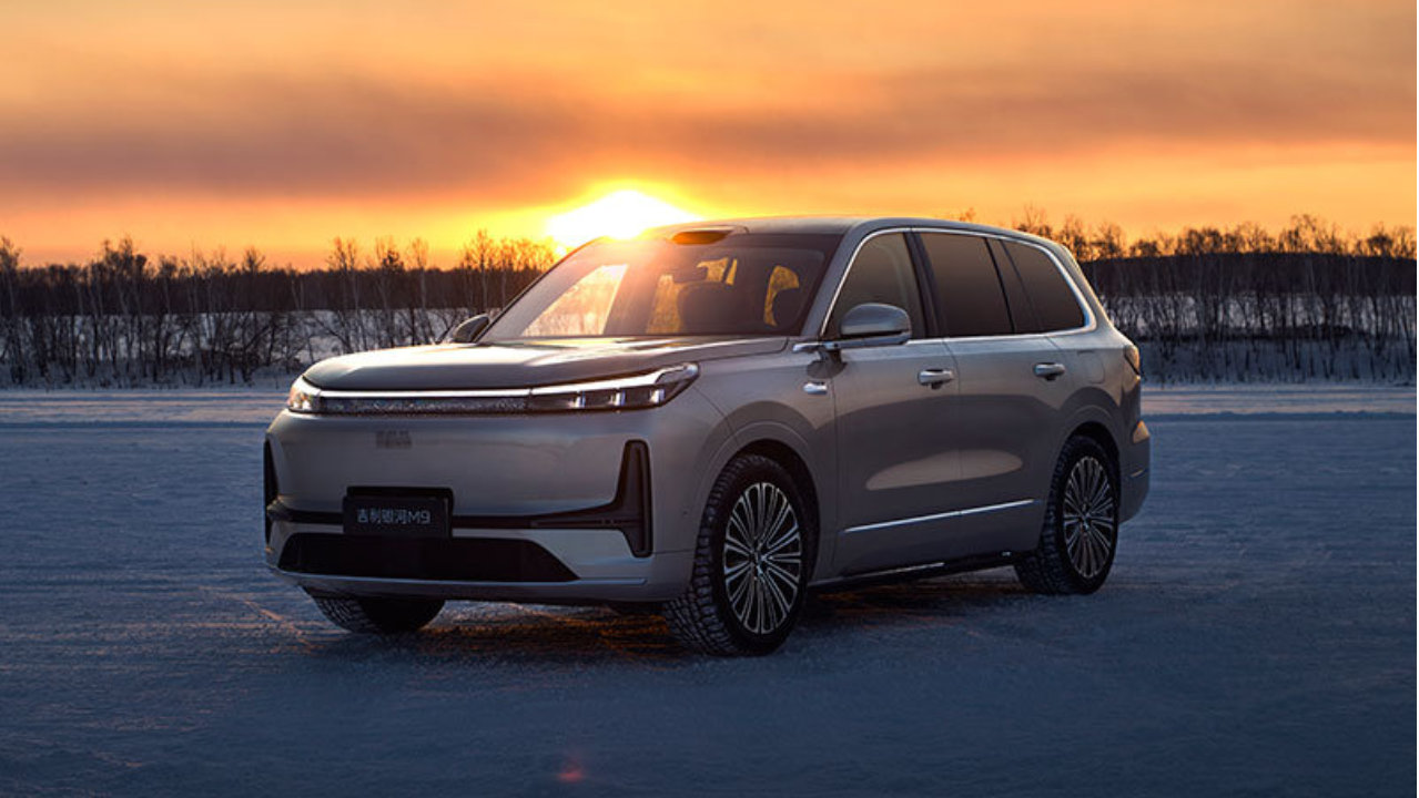 吉利银河M9雪地极限爆胎测试，见证旗舰安全真实力