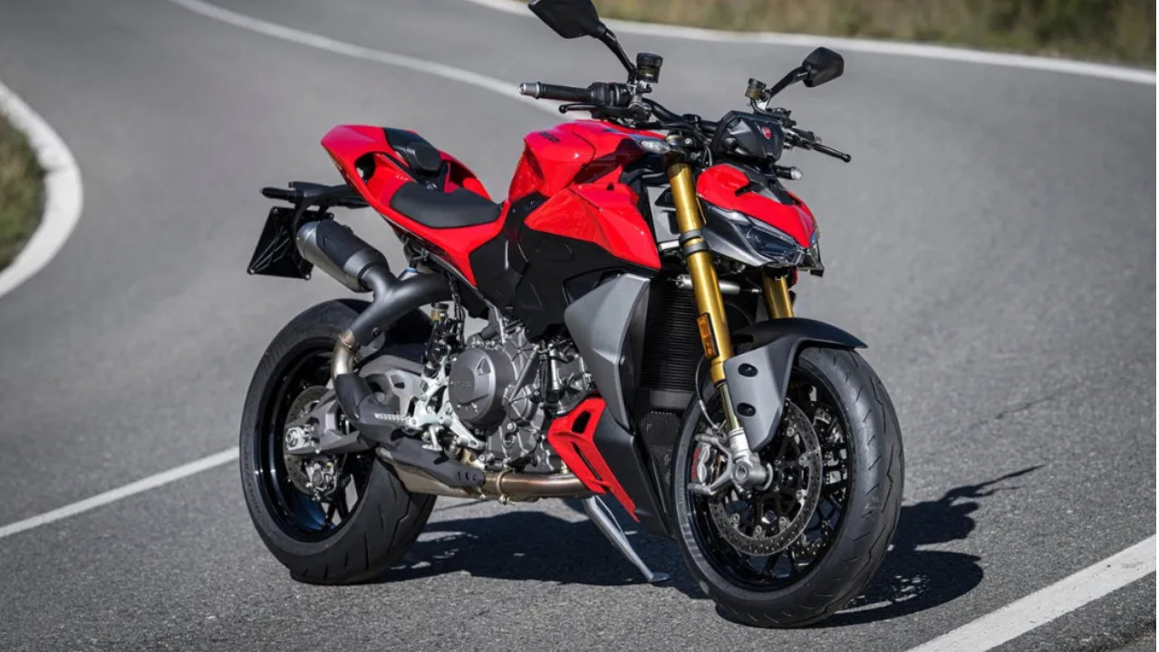 新街霸价格下调，杜卡迪Streetfighter V2/V4新款国内上市，11.9万起