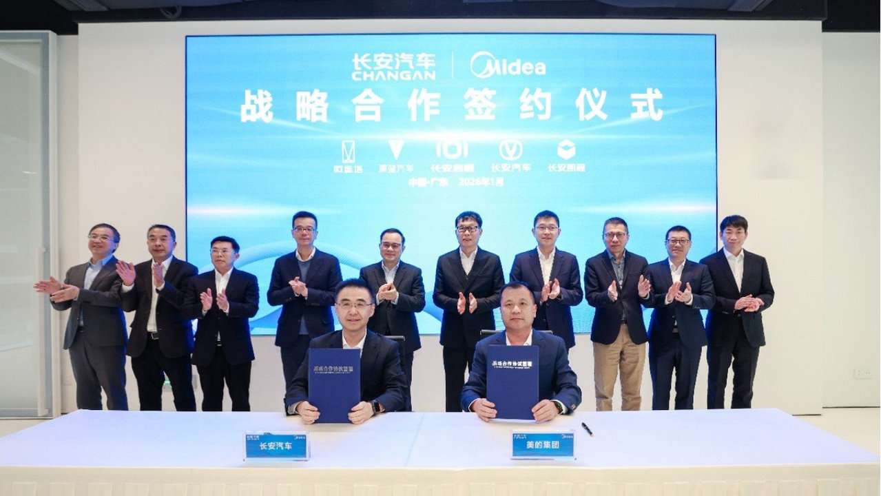 这场“双向奔赴”，才是国民品牌该有的样子！