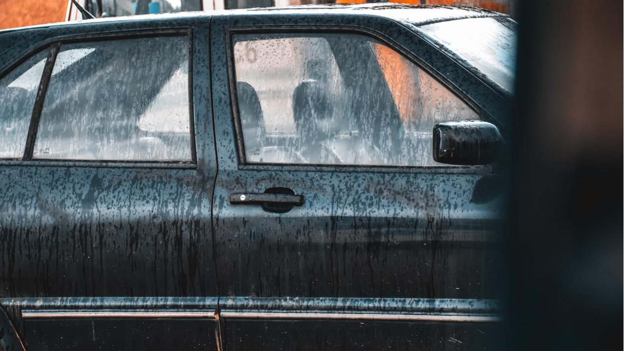 优化汽车挡风玻璃原理，提升汽车安全性能的方法