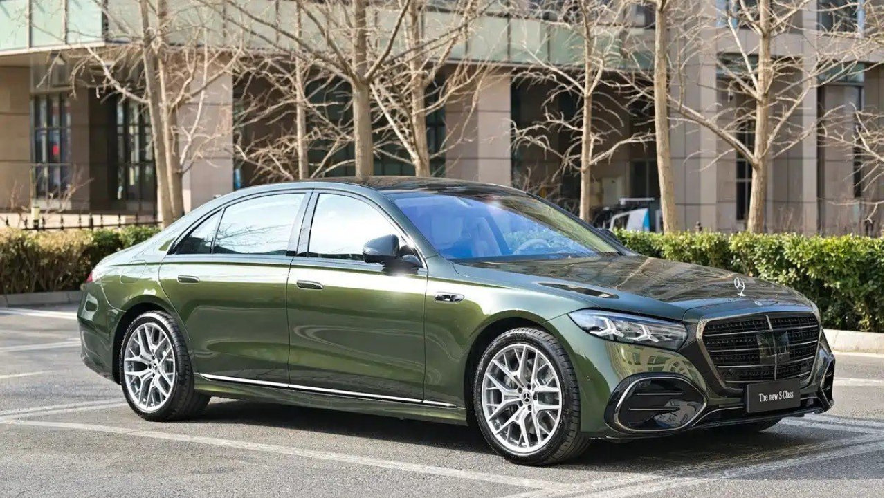 全新改款奔驰S级国内首秀，车长超5米3，又有哪些被曝光了？