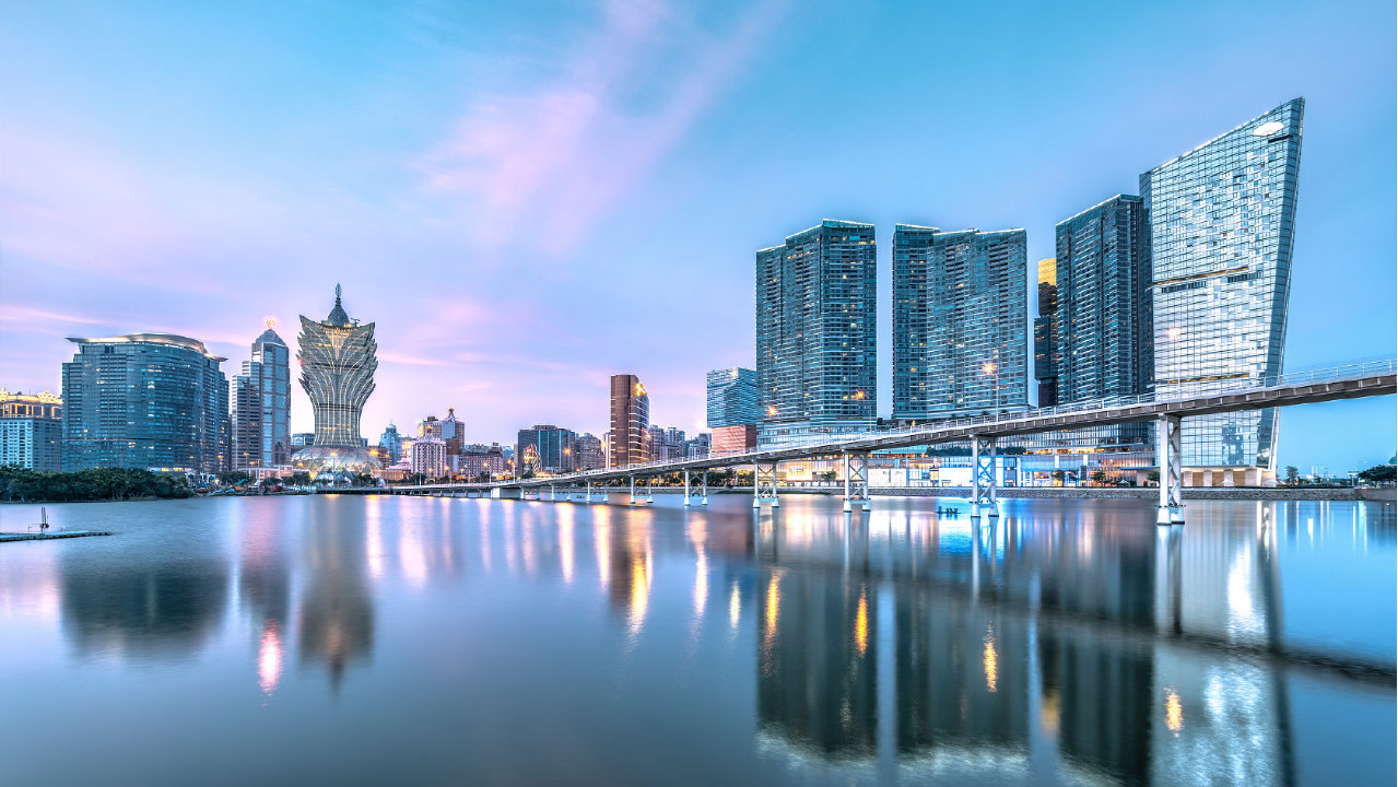 港股科技指数盘中创近一年多新低，电力设备股逆势走强