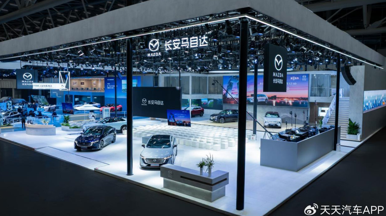 央视第一发布 全球好车EZ-60领衔 长安马自达新能源矩阵闪耀广州车展