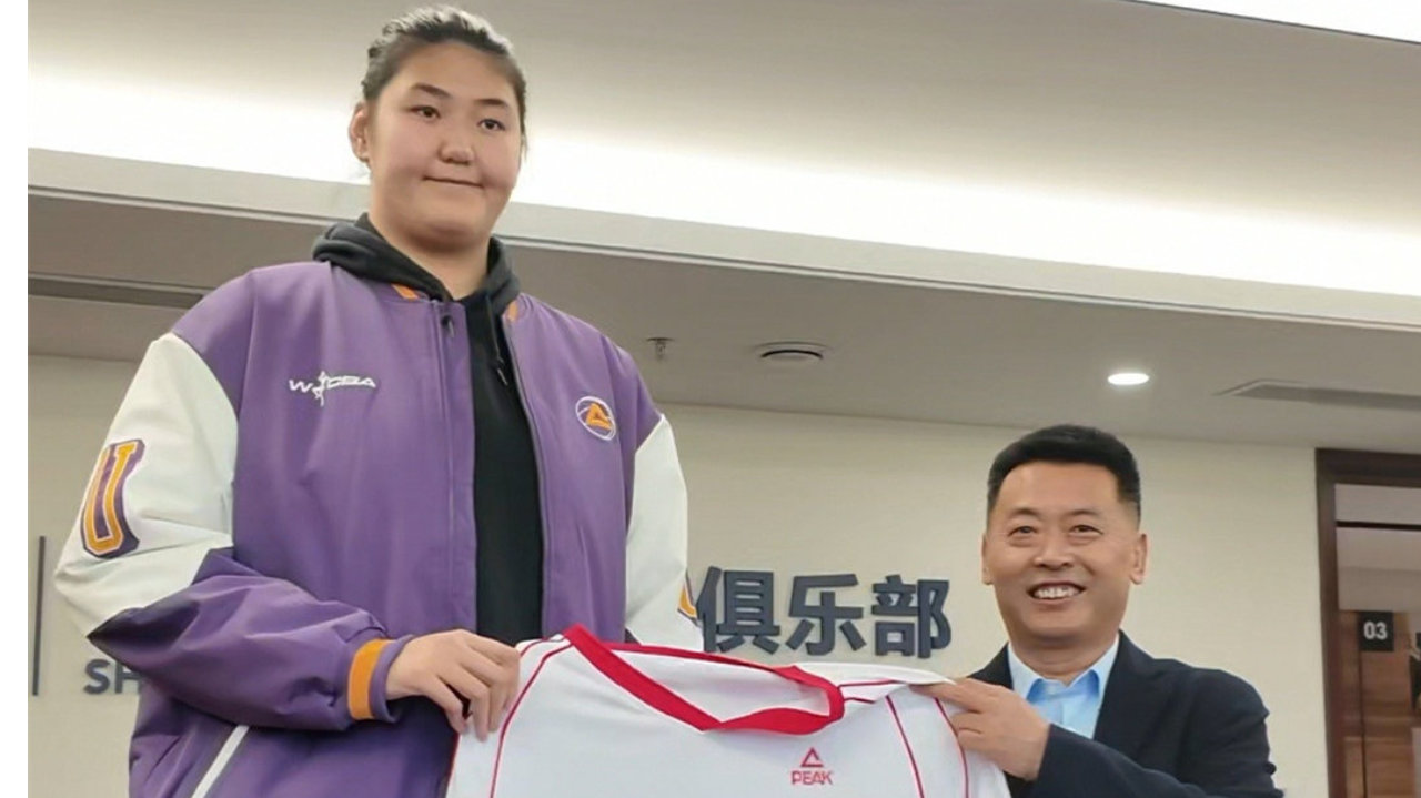 恭喜！2米26张子宇正式签约山东女篮：最快1月4日征战WCBA