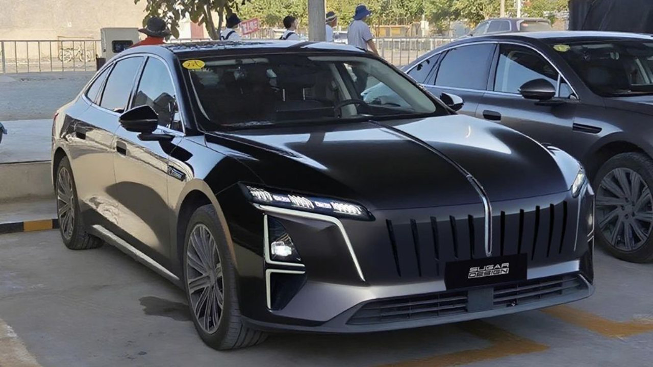 全新红旗H5纯电版曝光！外观内饰都有变化，不是油改电？