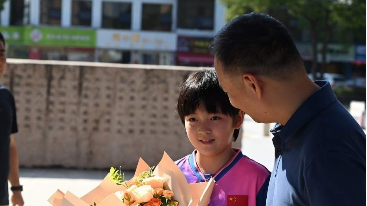 霸气夺双冠！中国女乒又一9岁新星崛起：小张怡宁击败小邓亚萍