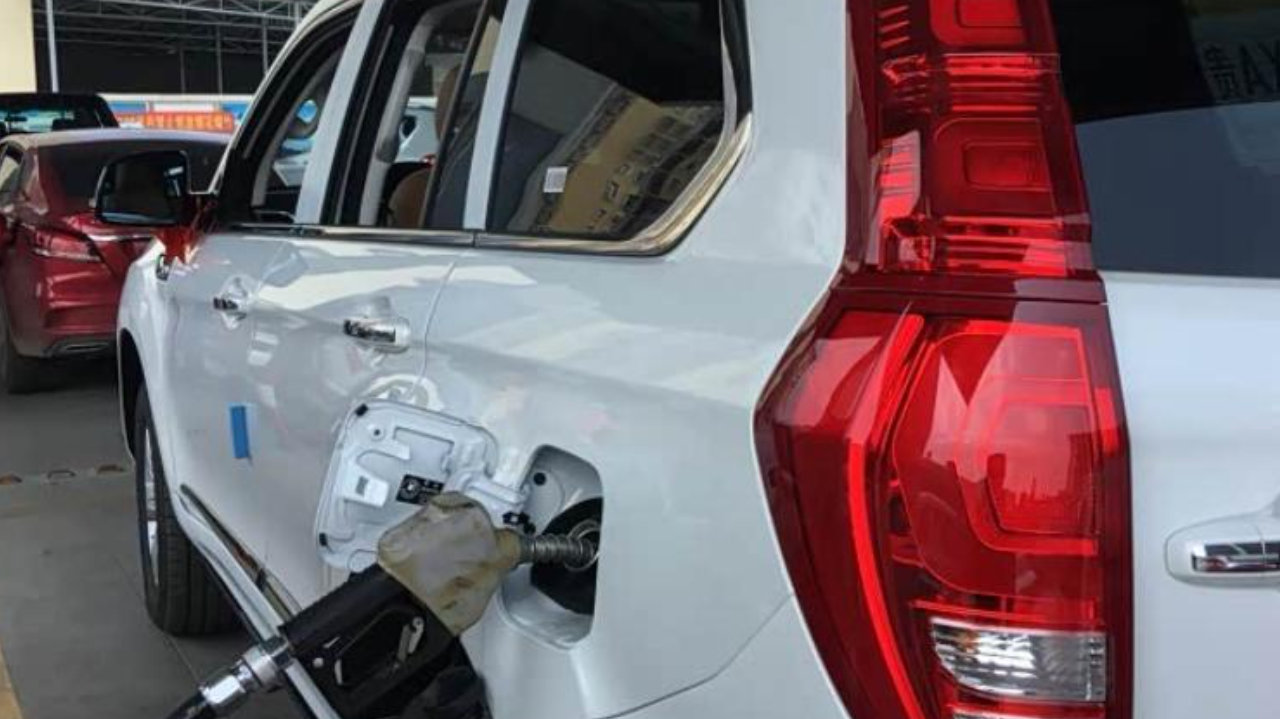 中大型“燃油SUV”成绩单：老牌豪华油车，月零售量仍有6605台