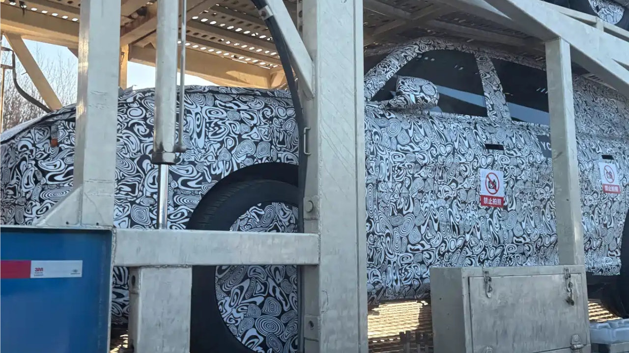 问界M6测试车曝光，主打25万级市场，理想i6要慌