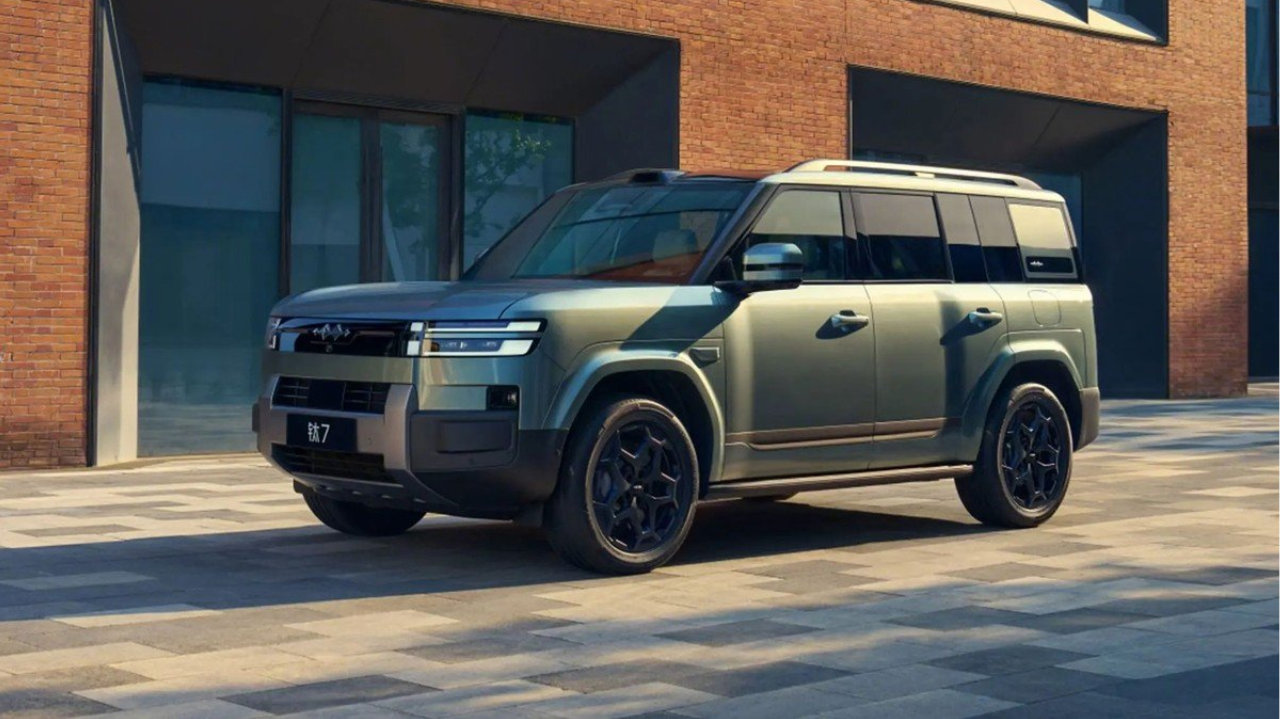 方盒子新能源SUV终极对决 福特智趣烈马和方程豹钛7 怎么选？