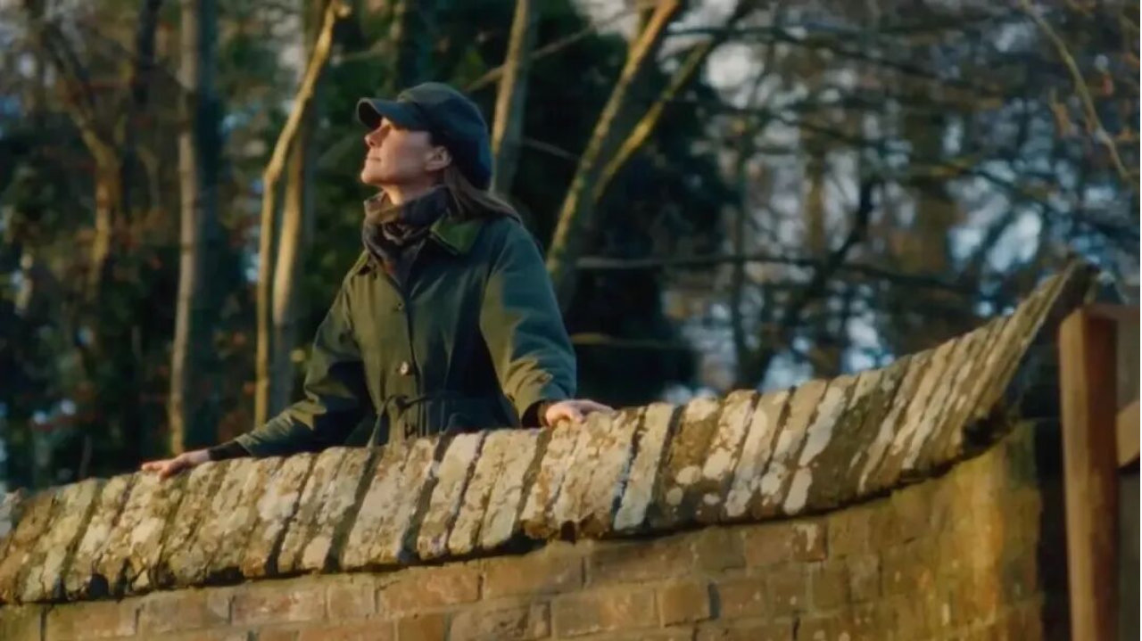 凯特44岁生日，穿Barbour拍“乡村风”大片！一年70万买衣服