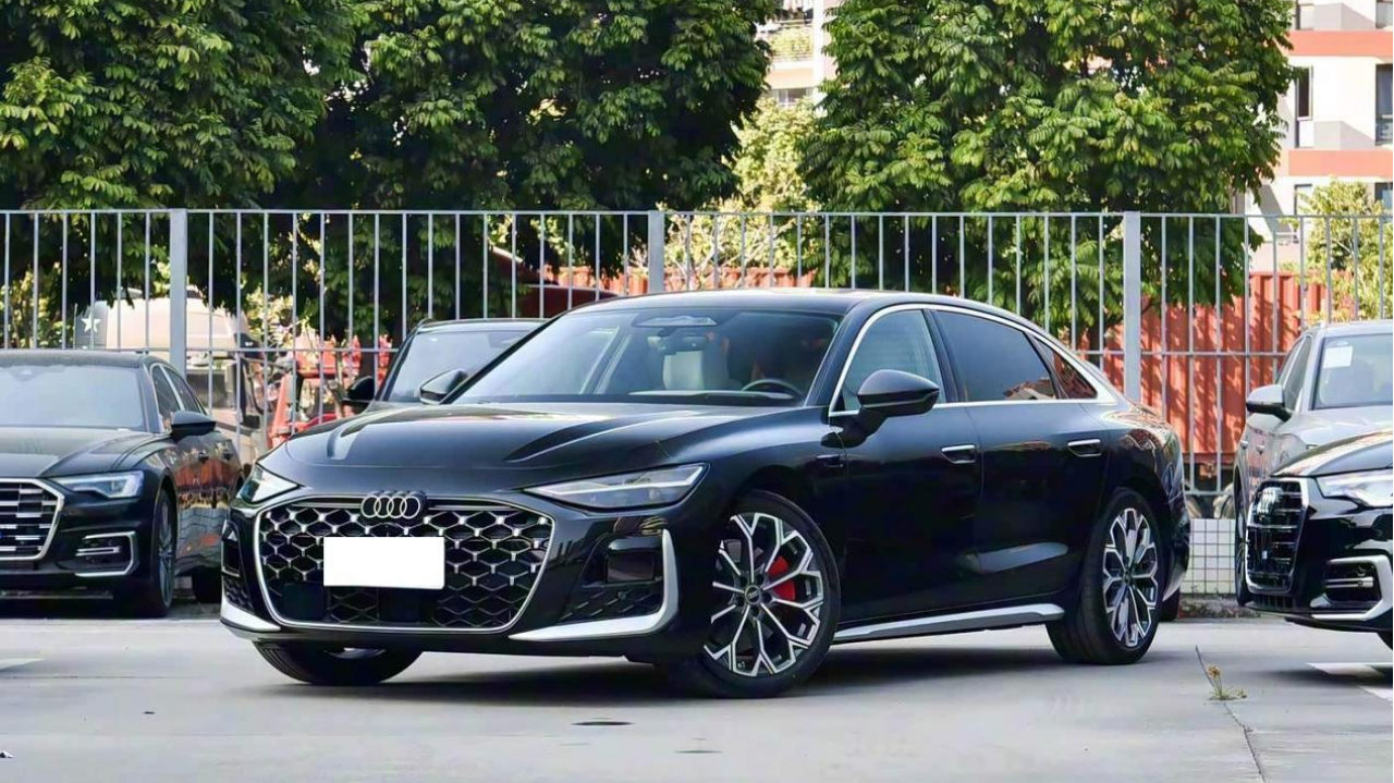 新一代奥迪A6L来了，颜值依旧当打，搭载3套动力系统！