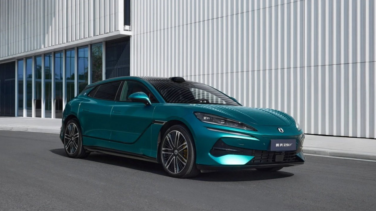 新款腾势Z9GT内饰官图发布, 新增熔岩红配色