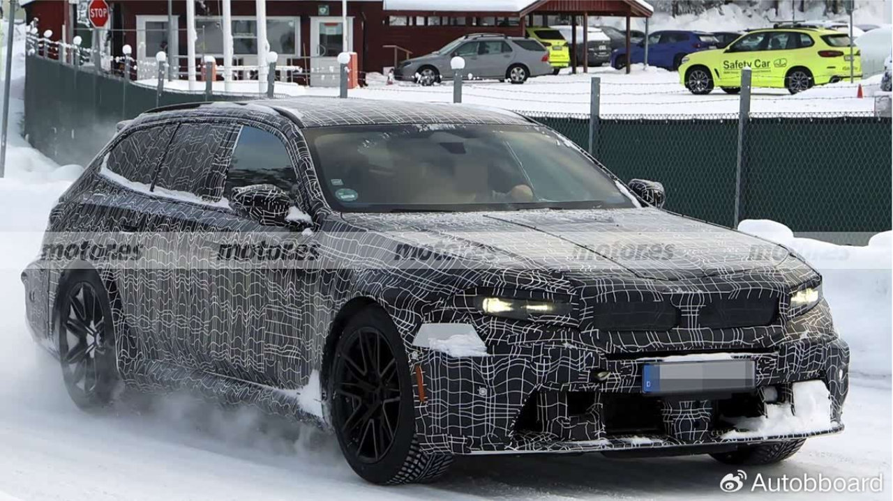 宝马M5旅行版中期改款来了，依旧V8插混，2027年上市