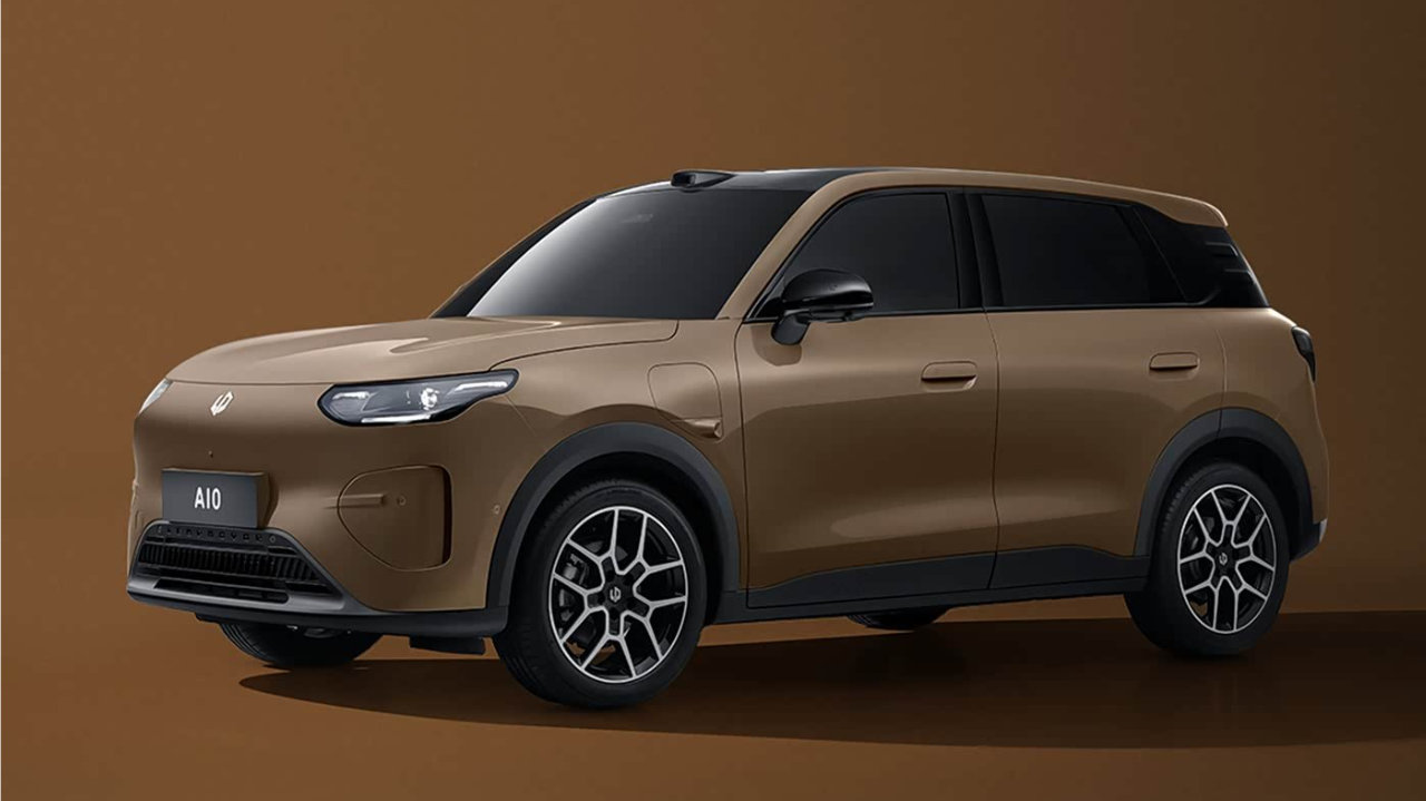 零跑A10内饰首次亮相，配14.6英寸2.5K屏，一季度上市