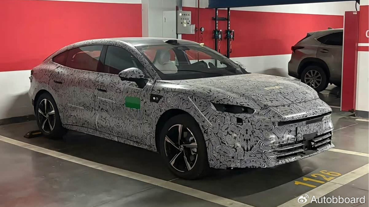 名爵要推全新轿车了，侧面似帕拉梅拉，激光雷达上车