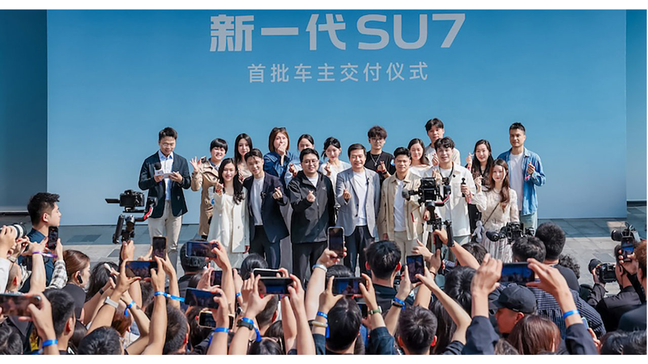 三天锁单超3万台！雷军揭秘新SU7销售战况：5万人试驾，排队3小时