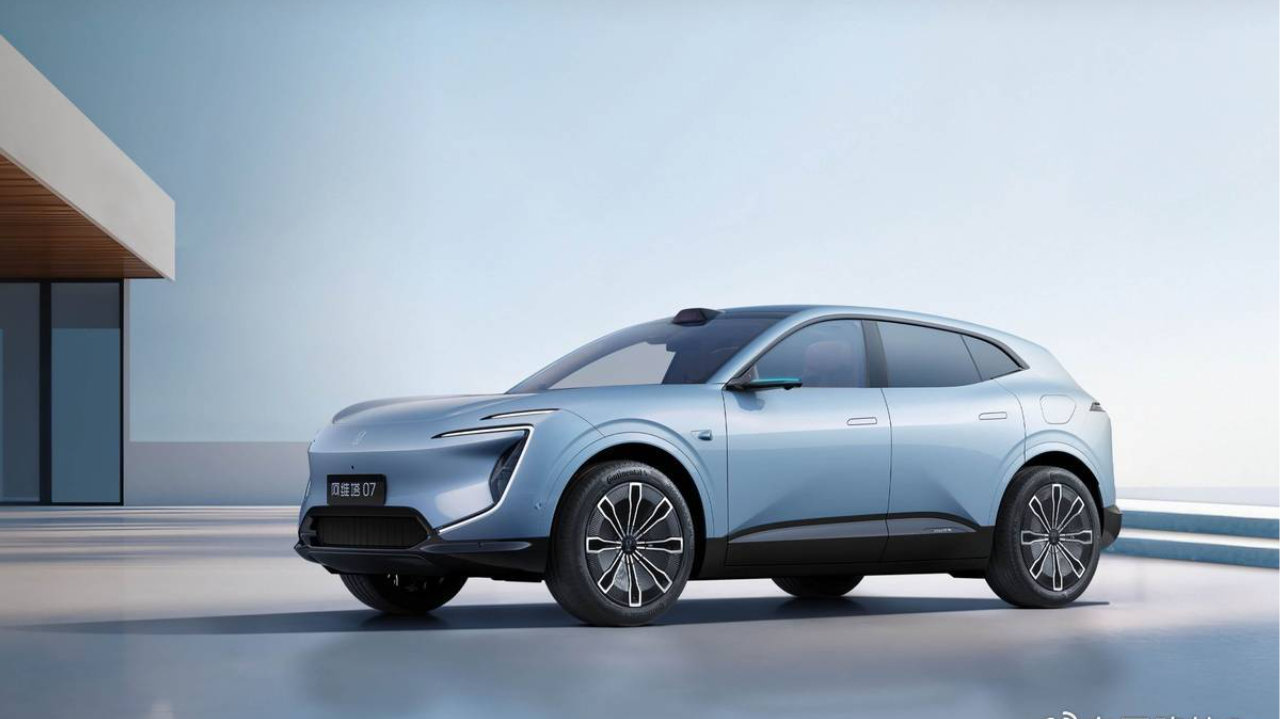 预算25万买新能源SUV 问界M5对比阿维塔07 谁更值得入手？