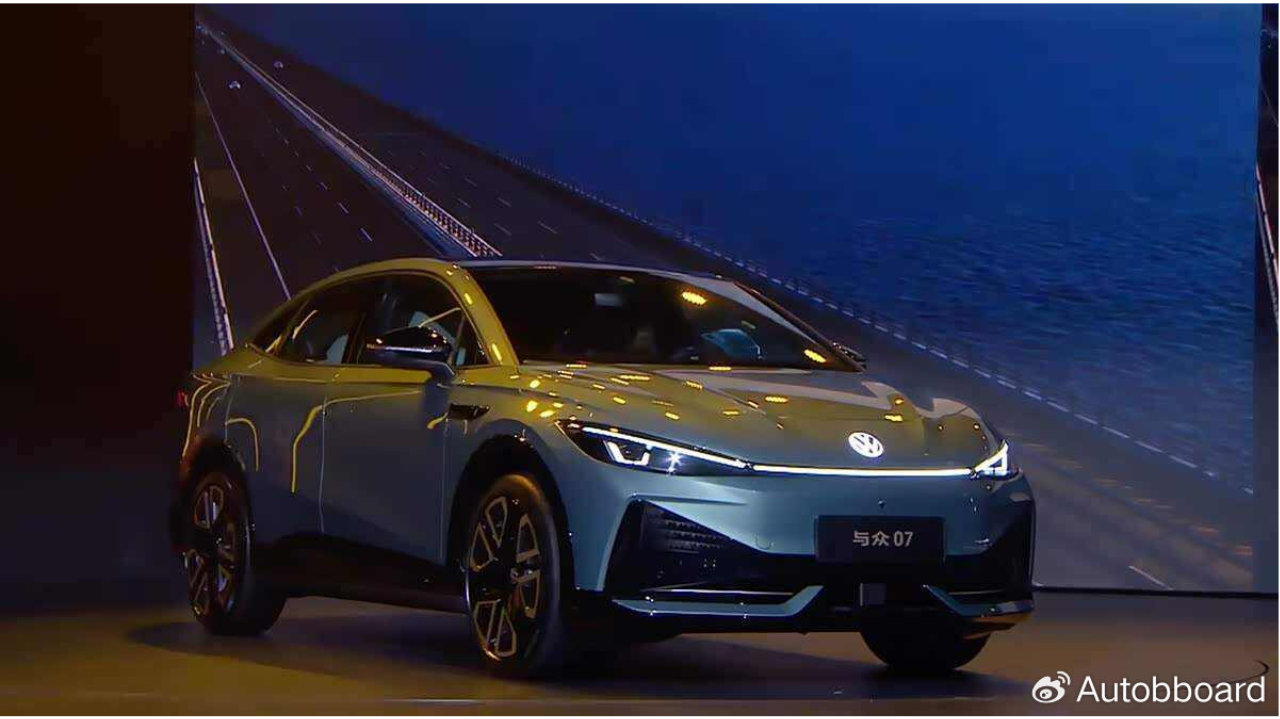 大众与众07正式上市，10.99万起，中型车+后五连杆悬架