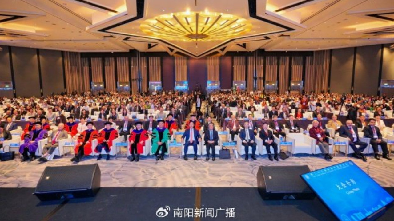 让传统医药造福世界人民——袁希福出席第二十三届世界中医药大会纪实