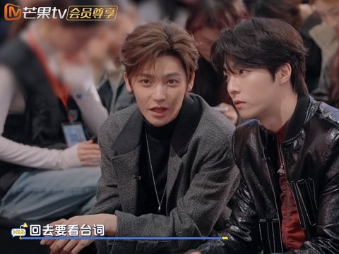 侯明昊拍戏期间每日仅睡五小时