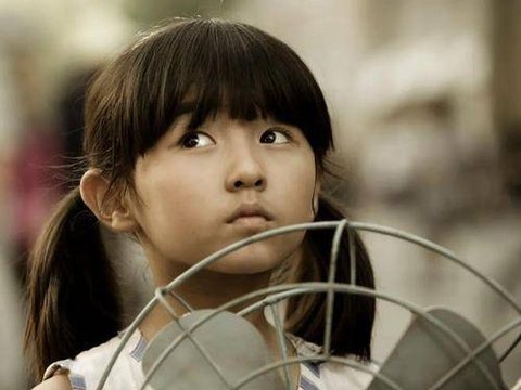 肖央作配，团队不输《少年的你》？国内首位00后“影后”要来了