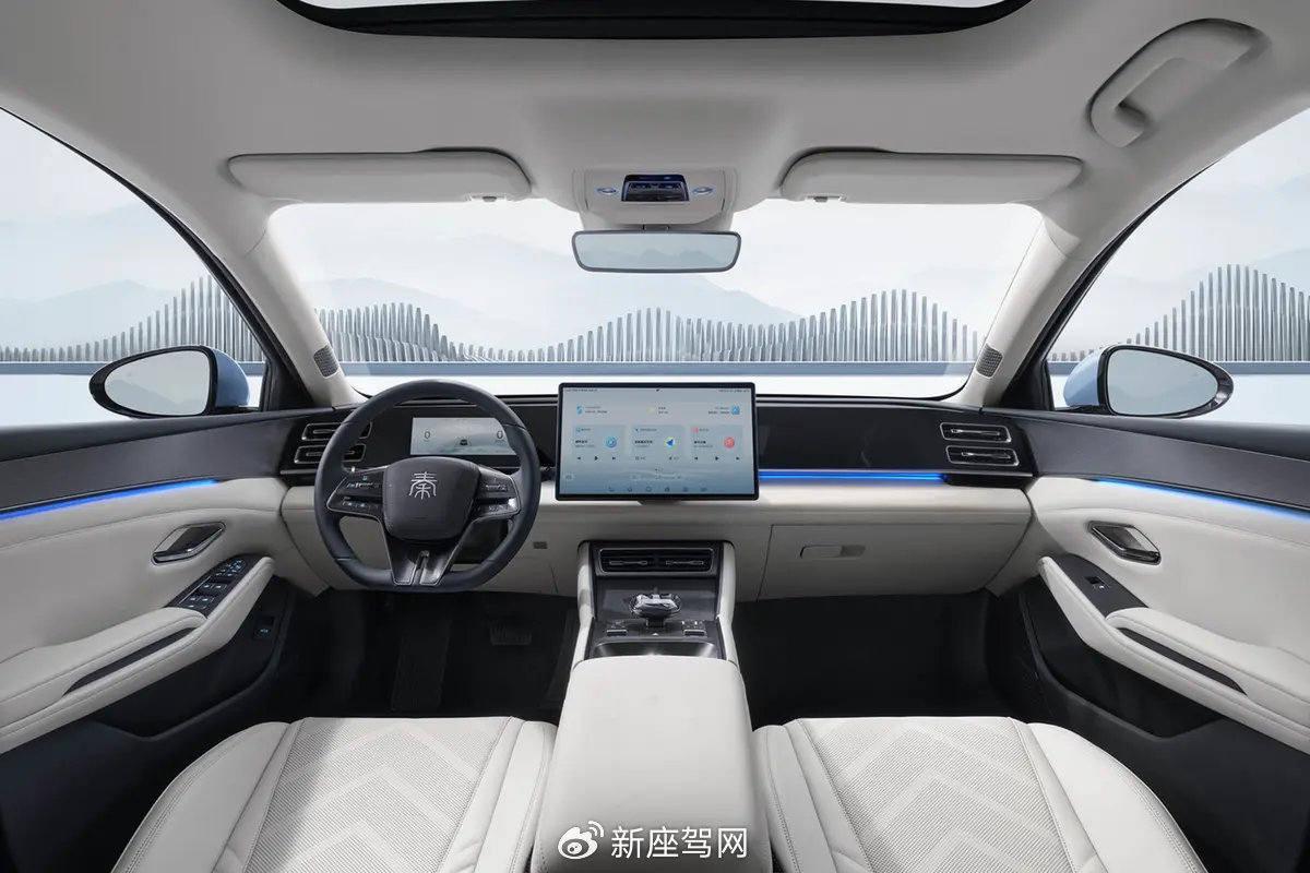 新手小白预算15万,大厂出品三厢家轿,选哪款最值?