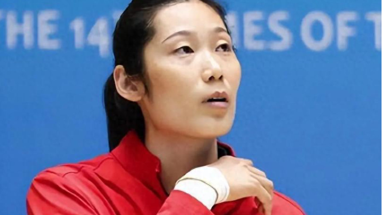 郎平做梦也没想到，远走国外仅1年，31岁的朱婷早已走上另一条路