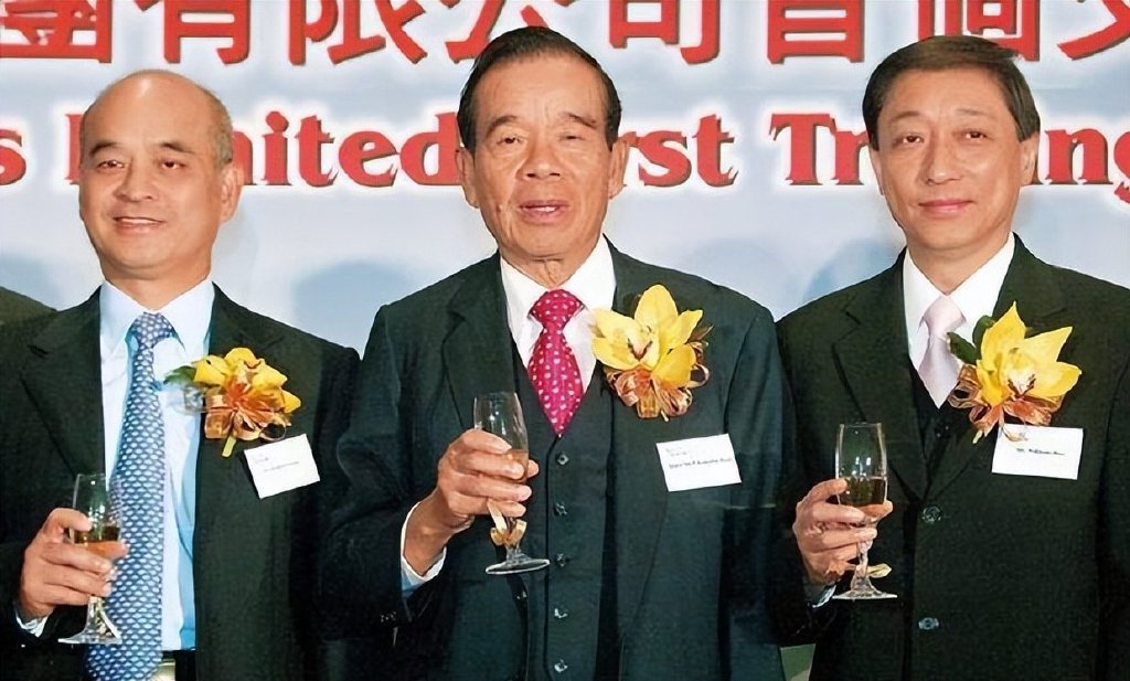 李嘉诚来救许家印?刘銮雄郑家纯都没出手,更别说老练的李嘉诚了休闲区蓝鸢梦想 - Www.slyday.coM 李嘉诚来救许家印?刘銮雄郑家纯都没出手,更别说老练的李嘉诚了休闲区蓝鸢梦想 - Www.slyday.coM