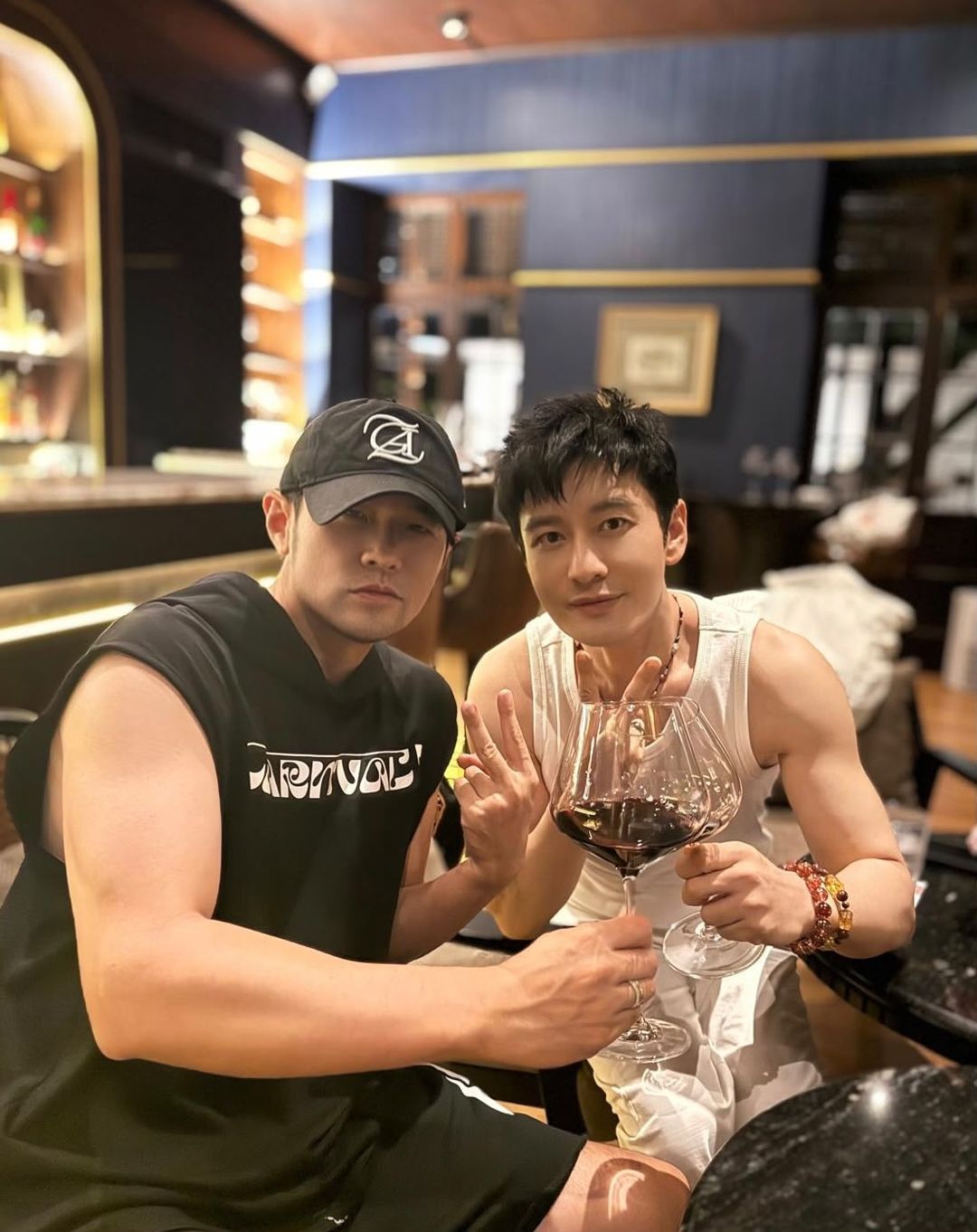 王俊凯周杰伦黄晓明聚会啦